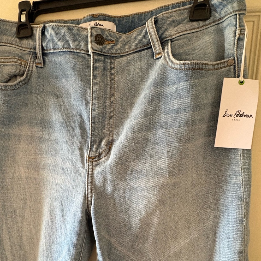 Women’s NWT Sam Edelman Light Wash Jeans, w/ Distressing, Sz. 33 - Picture 3 of 5